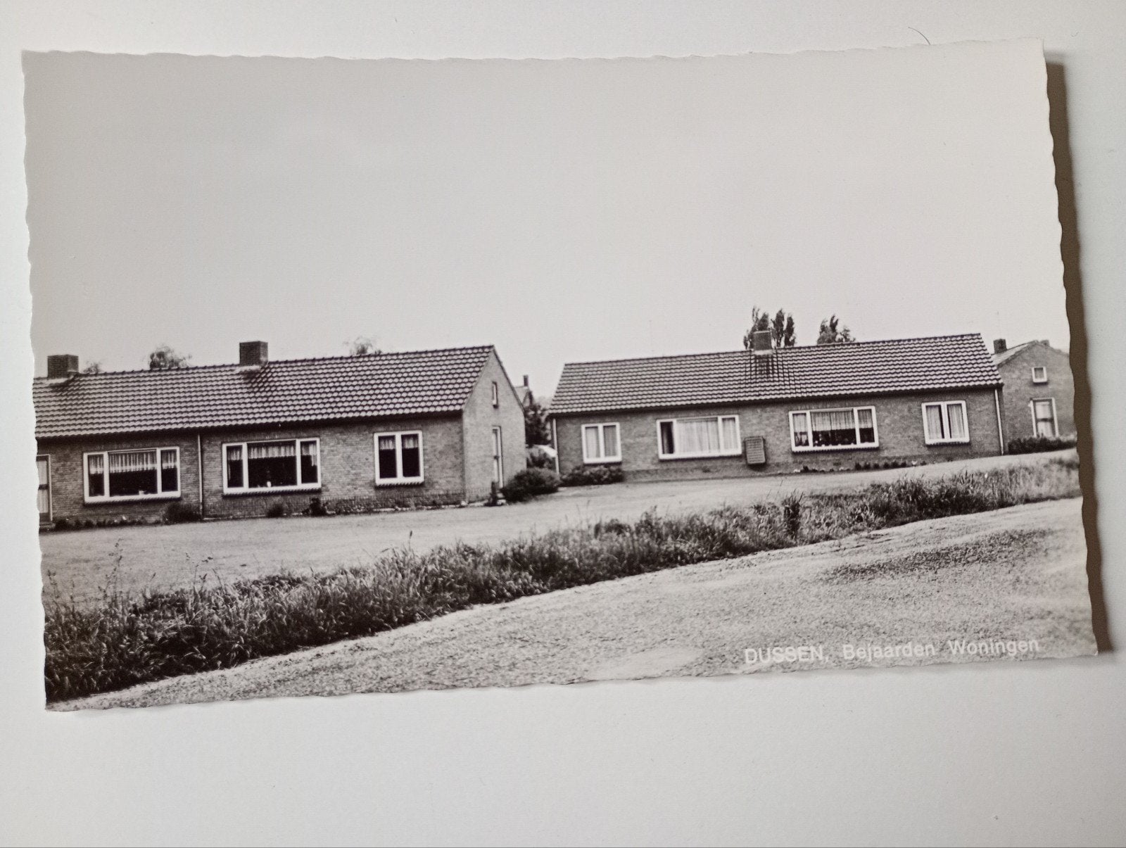 Dussen Bejaardenwoningen, Ophalen of Verzenden, 1940 tot 1960, Ongelopen, Noord-Brabant