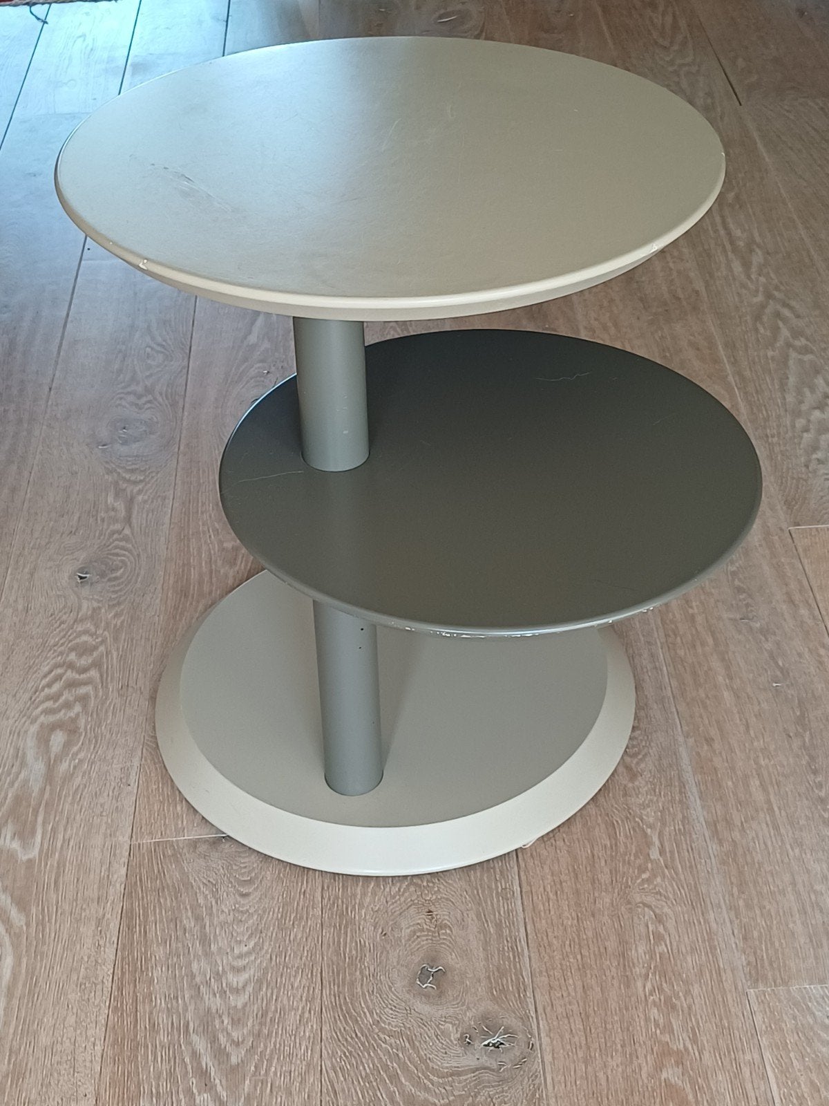 Verrassende Leolux bijzettafel cyclo, Huis en Inrichting, Minder dan 55 cm, Gebruikt, Rond, Ophalen