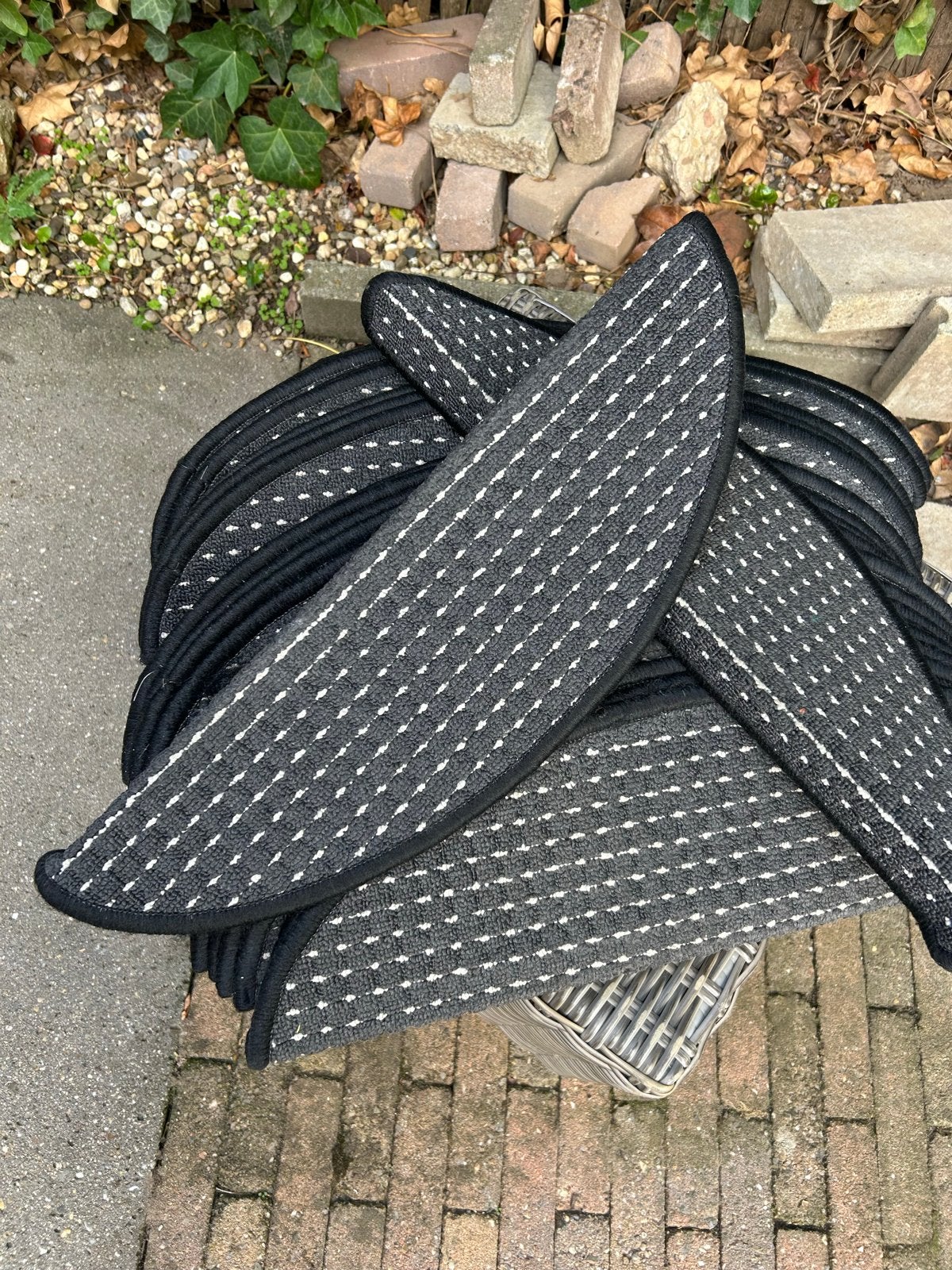 Set van 30 Antraciet Trapmatten met Witte Stippen, Huis en Inrichting, Ophalen, Minder dan 50 cm, Gebruikt, Grijs