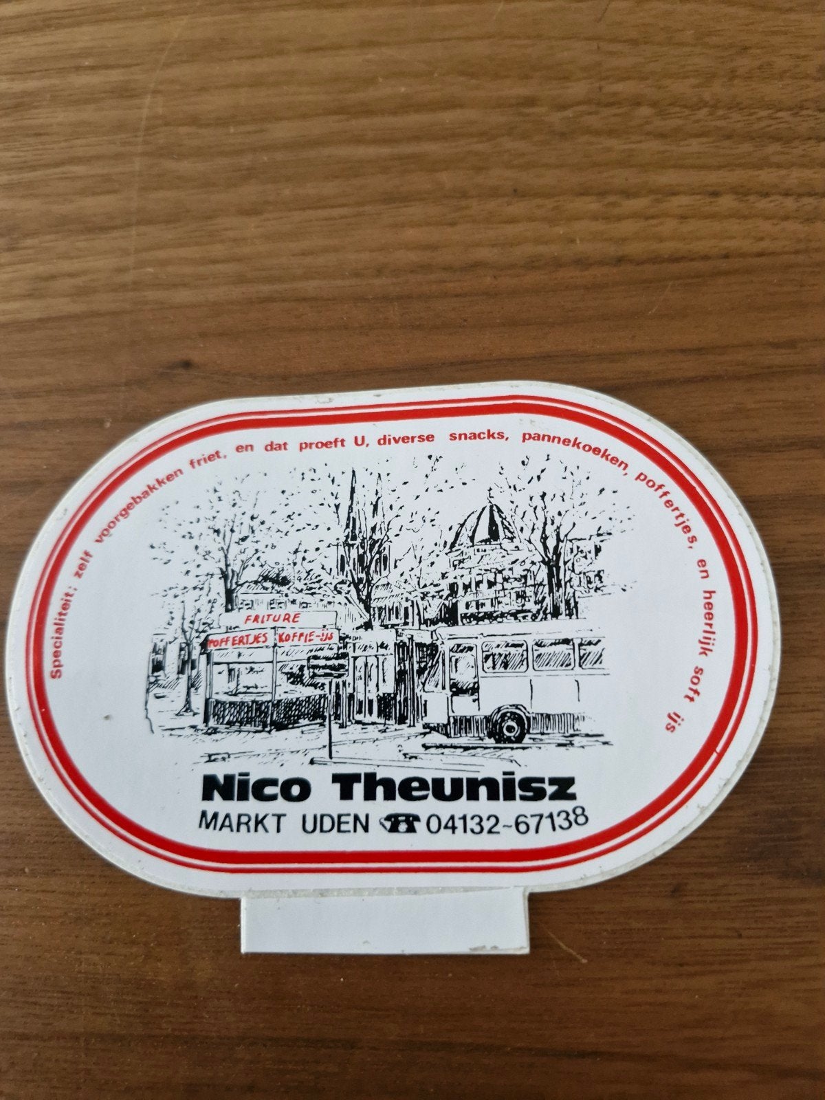 10570 Vintage Sticker Nico Theunisz Markt Uden Friture, Ophalen of Verzenden
