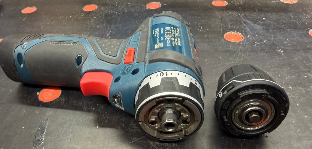 bosch PRO GSR 12V-15 FC met accu zonder oplader., Gebruikt, Variabele snelheid, Ophalen of Verzenden, Boor- en Schroefmachine