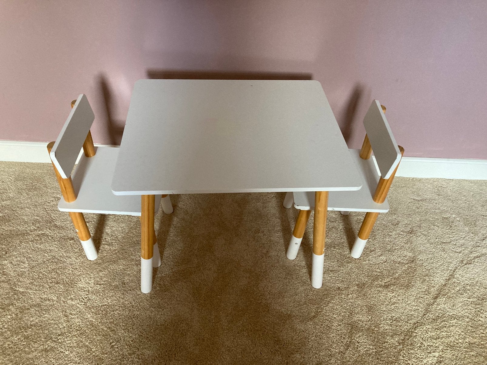 Kindertafel met twee stoeltjes, Ophalen, 50 tot 100 cm, Tot twee personen, Zo goed als nieuw