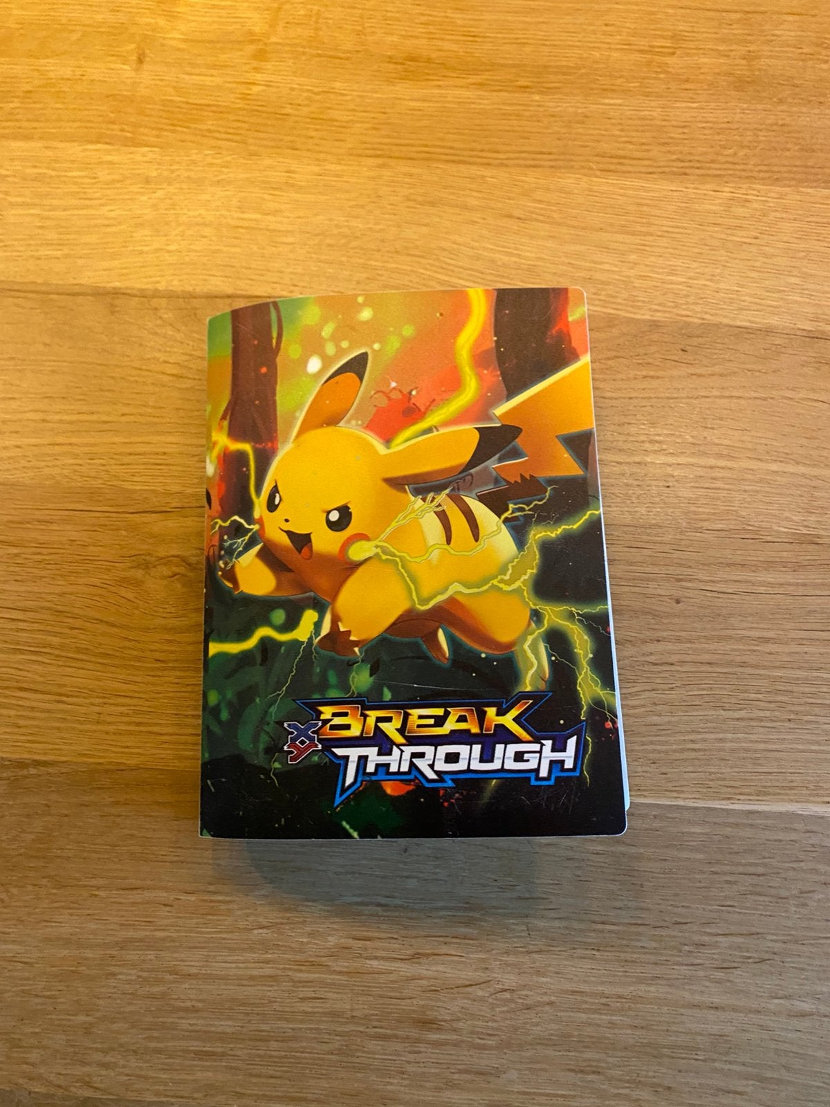 Een mooi pokémon boek in goede staat., Ophalen of Verzenden, Zo goed als nieuw, Boek of Catalogus