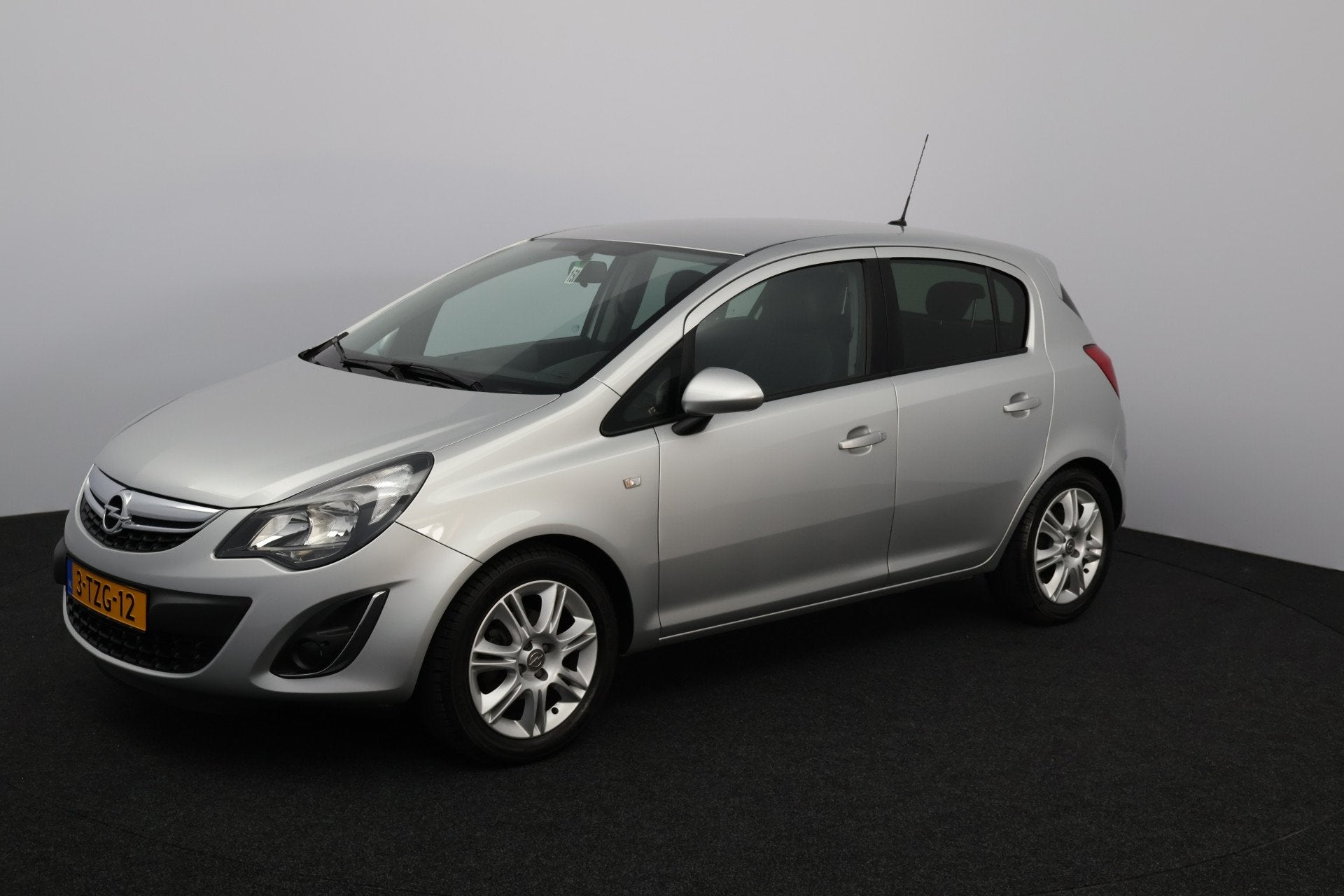 Opel Corsa 1.2-16V BlitZ /Trekhaak! /Navi /Climat /Cruise /E, Auto's, Voorwielaandrijving, Euro 5, Gebruikt, 750 kg
