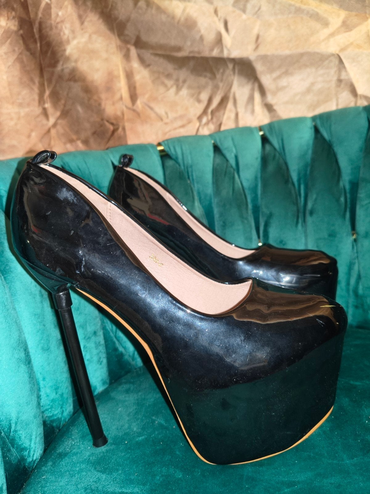 Zwarte lakleren plateauhakken - Maat 40, Ophalen of Verzenden, Zo goed als nieuw, Zwart, Pumps
