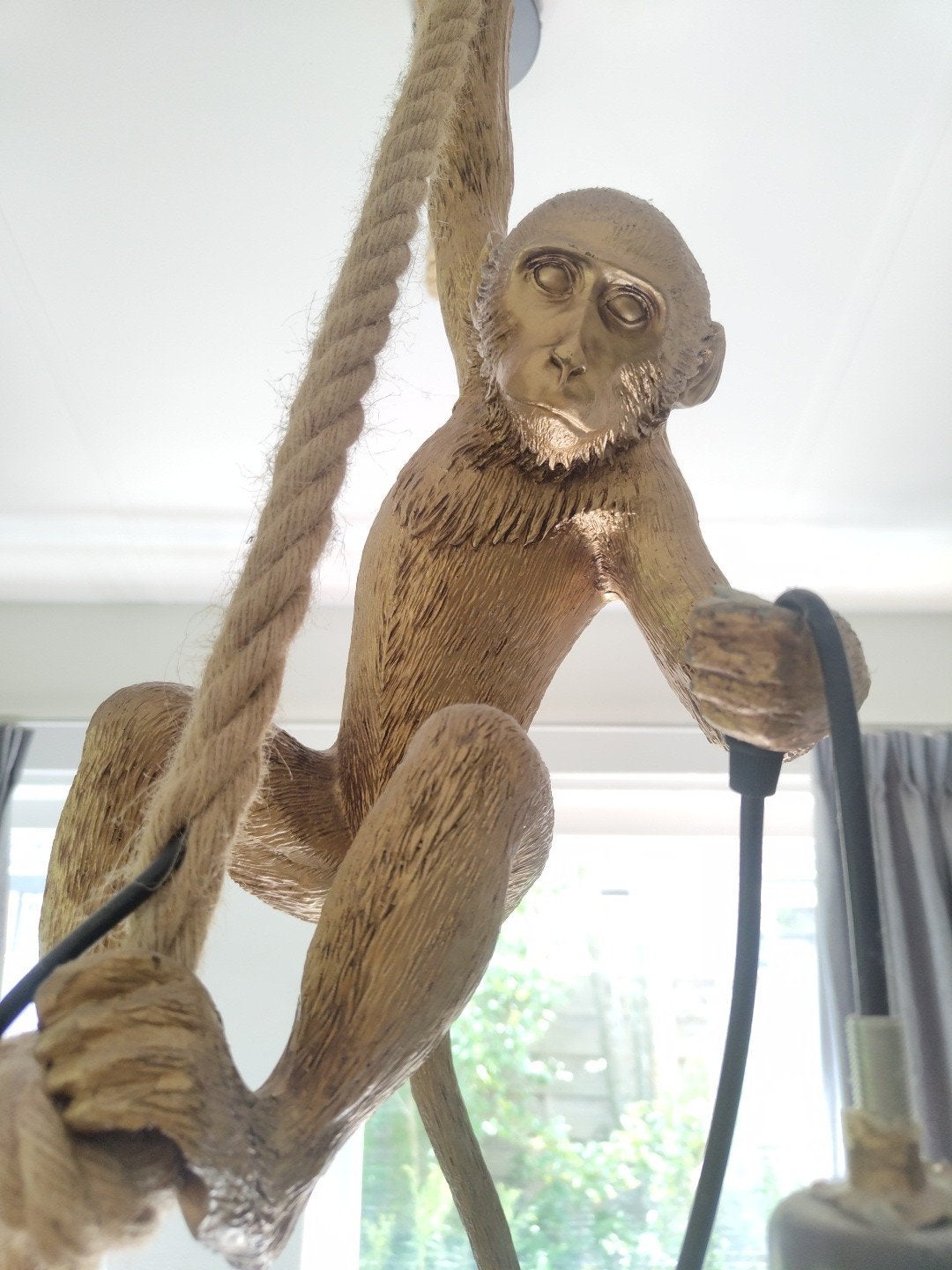 Unieke Apenlamp - Hanglamp met gouden aap en touw, Ophalen, Speels, Jungle, Modern, Uniek, Textiel, E27 (groot)