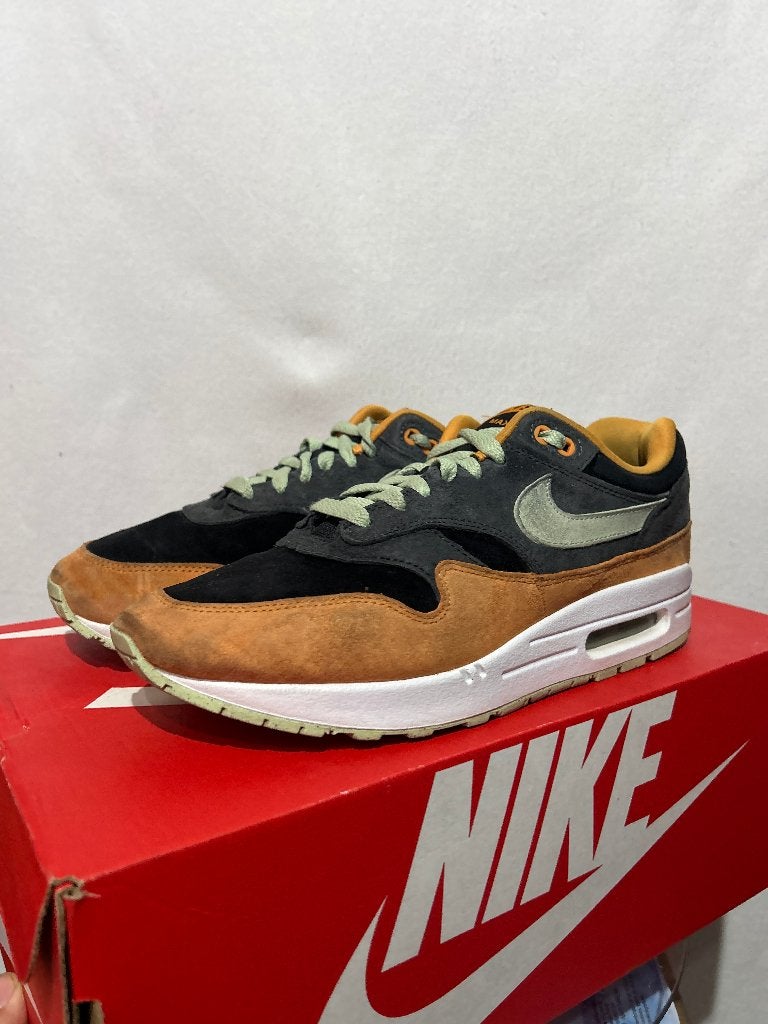 ALS NIEUW! Maat 43 - Nike Air Max 1 Duck Honeydew, Kleding | Heren, Overige kleuren, Verzenden, Nike, Nike