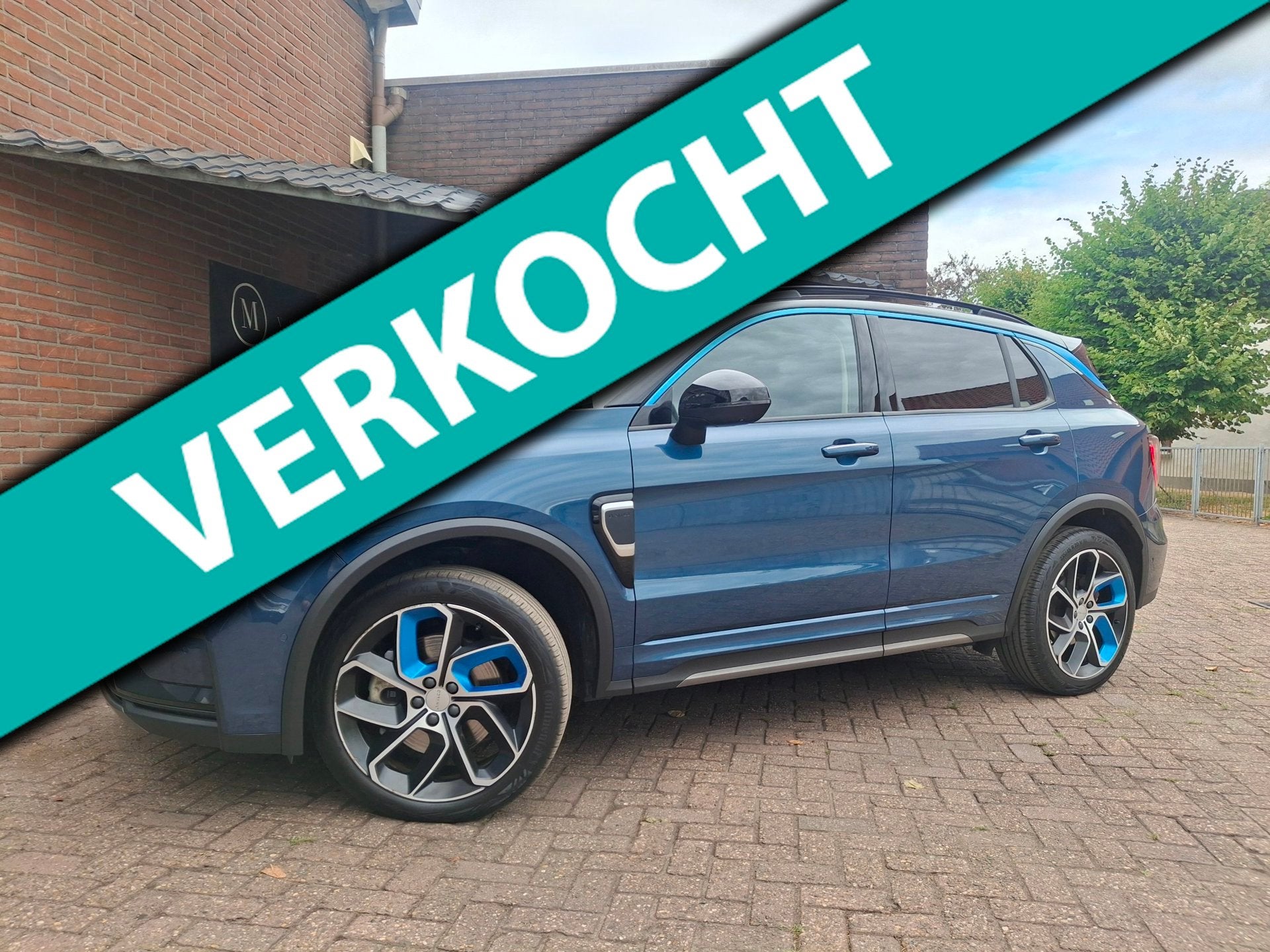 Lynk & Co 01 1.5 Panoramadak / Carplay / 360 Camera / Stoelv, Auto's, Dealer onderhouden, Euro 6, Blauw, Leder en Stof