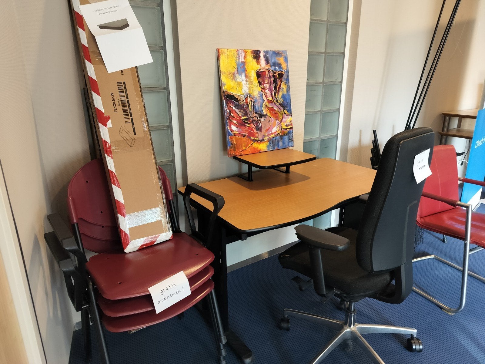 Gebruikt bureau met bureaustoel en bezoekersstoel, Modern, Ophalen, Gebruikt, Overige merken
