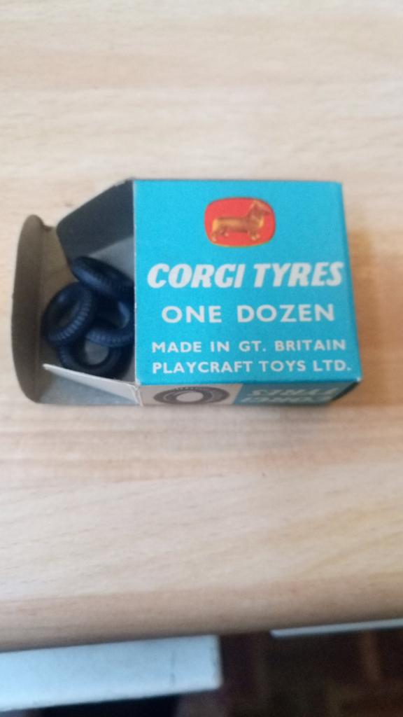 Corgi toys reserve banden orgineel, Ophalen of Verzenden