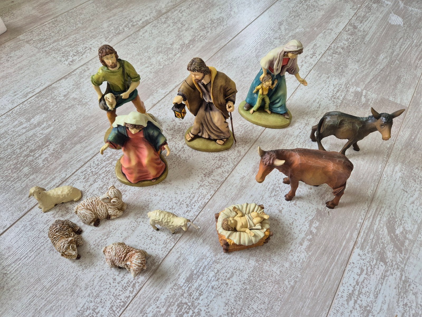 Bergische Krippe kerststal figuren
Winkelprijs:
Maria 29 eur, Diversen, Kerst, Ophalen of Verzenden