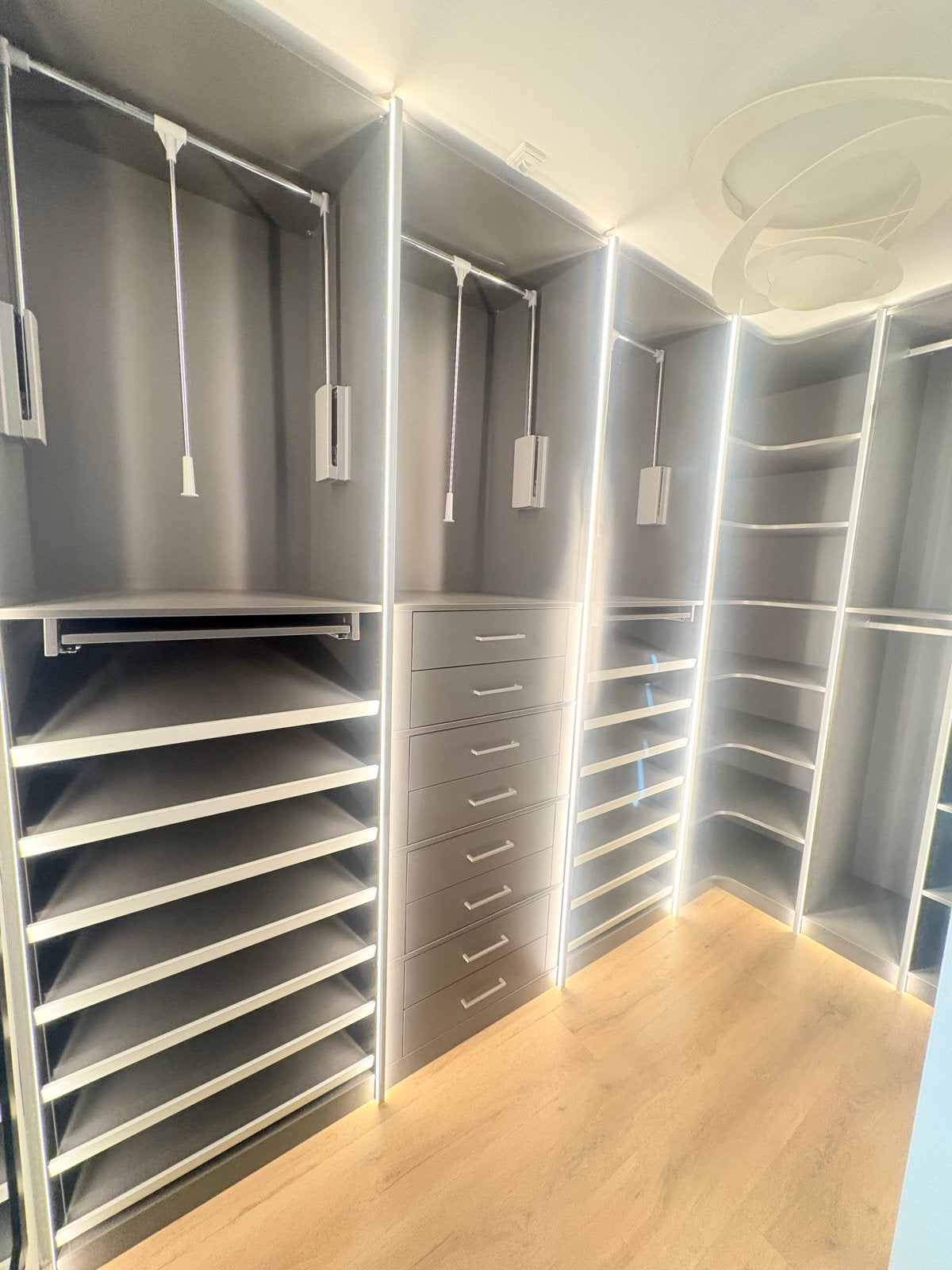 Luxe Inloopkast Systeem - Grijs met Verlichting 260cm hoogte, Ophalen, 200 cm of meer, Zo goed als nieuw, 200 cm of meer
