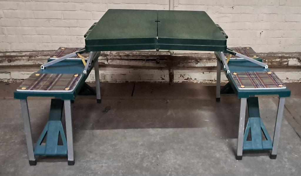 Inklapbare picknicktafel / campingtafel, Tuin en Terras, Gebruikt, Aluminium, Ophalen of Verzenden, Inklapbaar