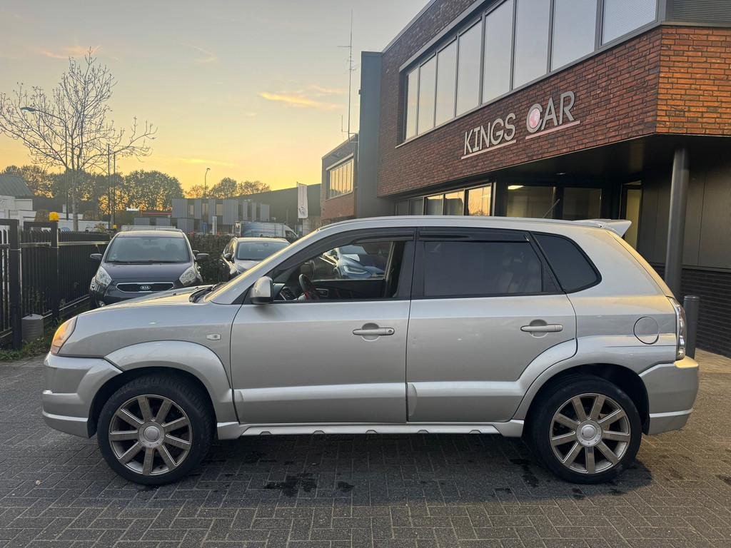 Hyundai Tucson 2.0i Style UNIEK CLIMA NAVI LEDER ORIG NL NAP, Gebruikt, 4 cilinders, Handgeschakeld, Tucson