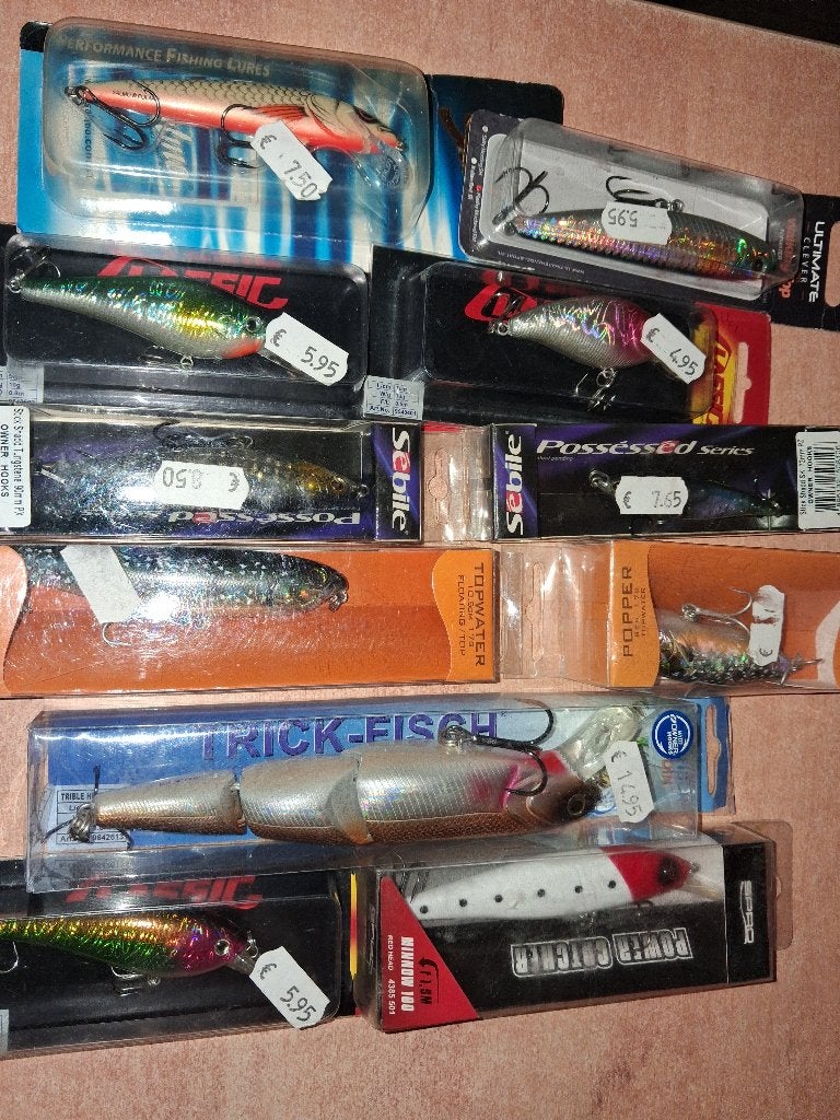 PARTIJ PLUGGEN €4,00 PER STUK FOTO 2 €7,50, Watersport en Boten, Hengelsport | Roofvissen, Ophalen of Verzenden, Nieuw, Overige typen