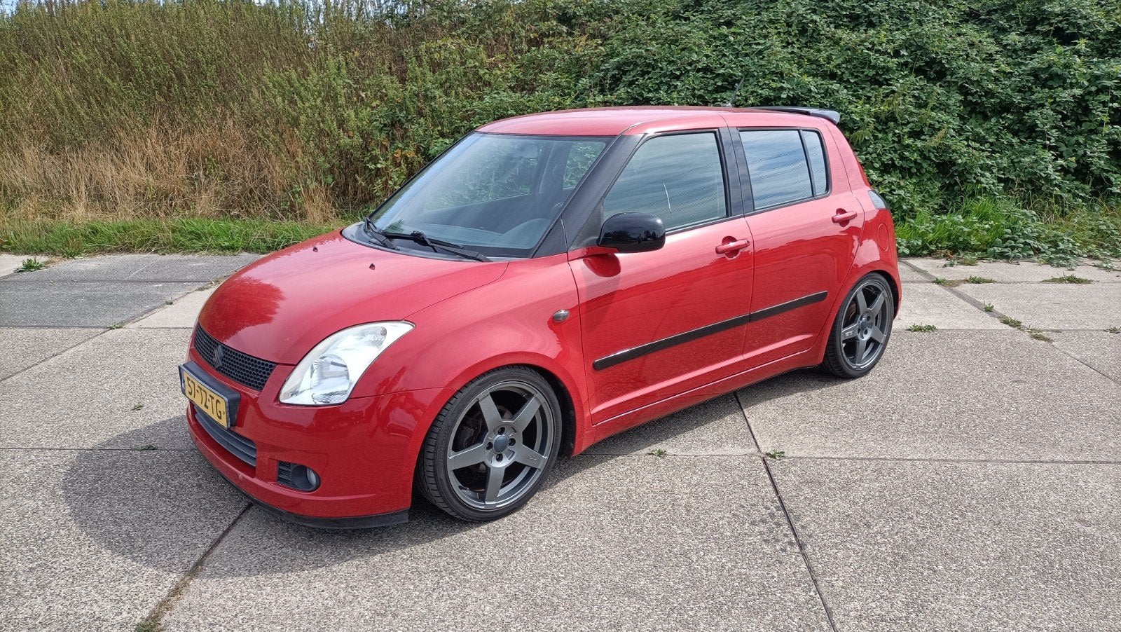 Suzuki Swift 1.3 5DRS  nieuwe apk 161000 km, Voorwielaandrijving, Stof, 40 €/maand, 400 kg