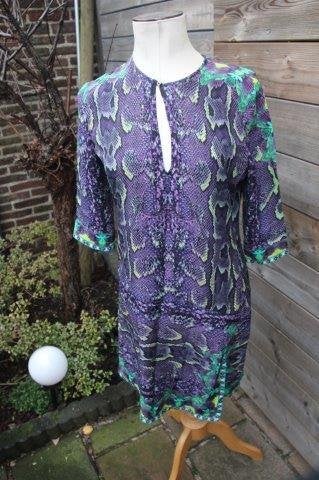 Jurk Roberto Cavalli paars/ groen mt 42/170/96A Vaste AANBI, Kleding | Dames, Maat 42/44 (L), Ophalen of Verzenden, Zo goed als nieuw