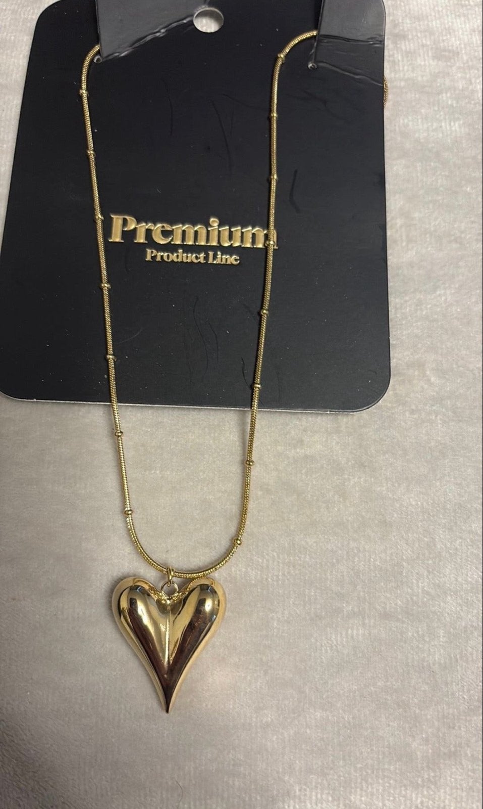 Gouden ketting met hartjes hanger, Nieuw, Ophalen of Verzenden, Goud, Overige materialen