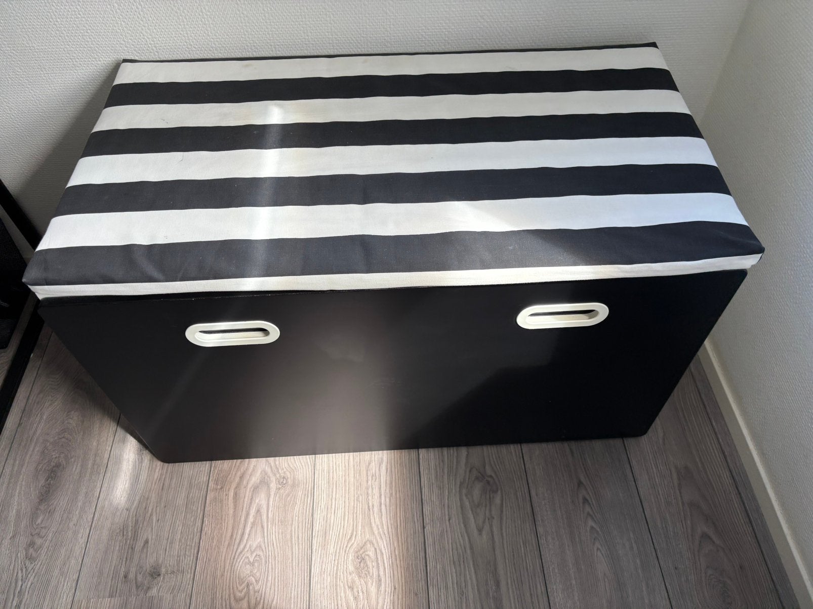 Ikea ladenkast met kussen, Ophalen, 50 tot 100 cm, Zo goed als nieuw, 3 of 4 laden