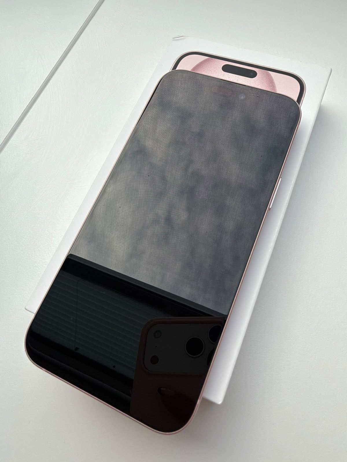 Iphone 15 plus 128GB Roze + hoesje Burga, Telecommunicatie, 128 GB, Ophalen of Verzenden, Zo goed als nieuw, 84 %