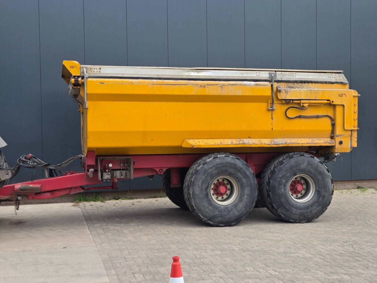 VGM Kipper ZK 22 + kleppen, Ophalen, Transport