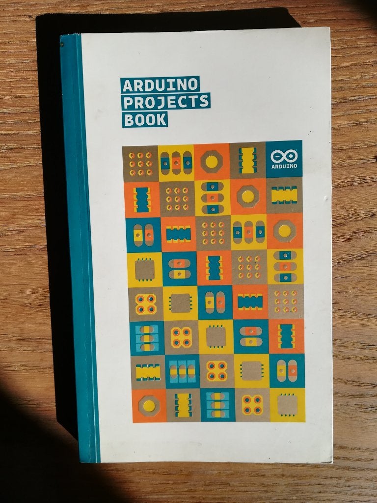 Arduino projecten boek, Boeken, Ophalen of Verzenden, Zo goed als nieuw, Elektrotechniek