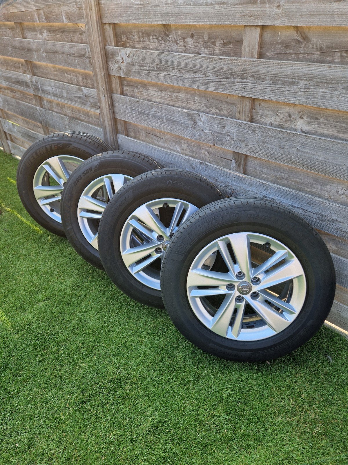 Velgen met banden Opel Grandland X., Ophalen, Banden en Velgen, 17 inch, Personenwagen