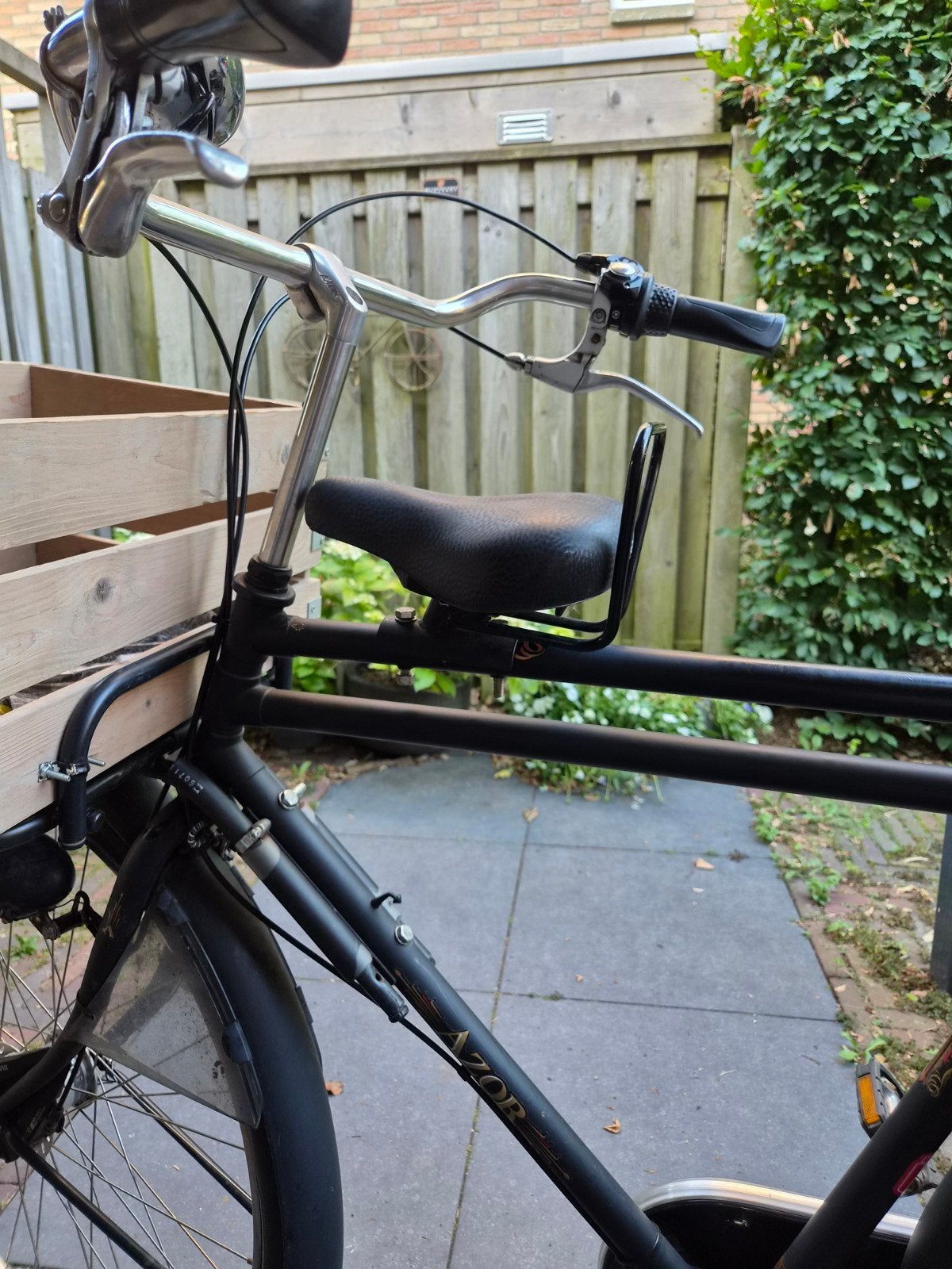 Kinderzitje / buiszadel voor op fietsstang, Fietsen en Brommers, Fietsaccessoires | Fietsstoeltjes, Ophalen of Verzenden, Gebruikt