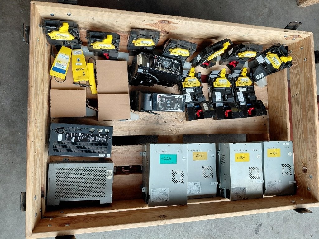 Partij muntinworpen, biljetstackers en voedingen, Overige munten, Ophalen, Gebruikt