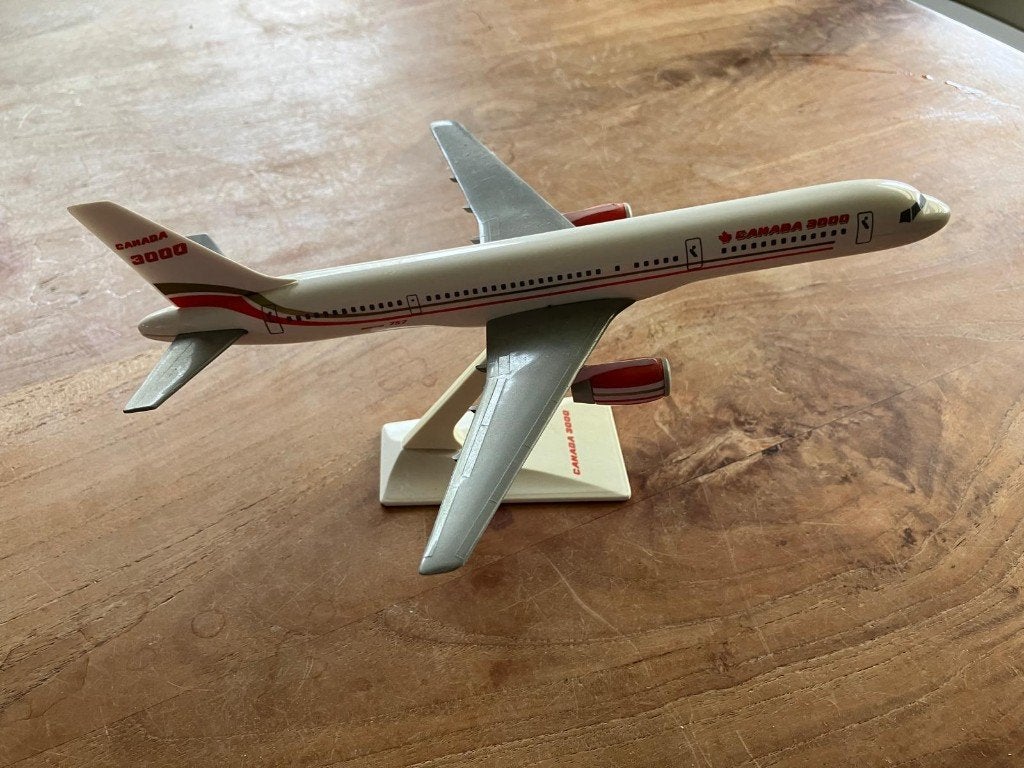 Model Canada 3000 Boeing 757, Ophalen, Schaalmodel