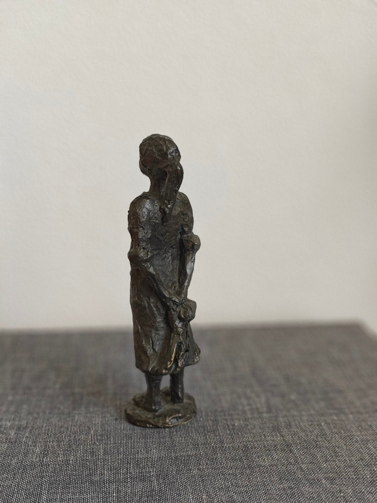 Corry Ammerlaan sculptuur - Sophietje, Antiek en Kunst, Handgemaakt, Minder dan 20 cm, Ophalen of Verzenden, Brons