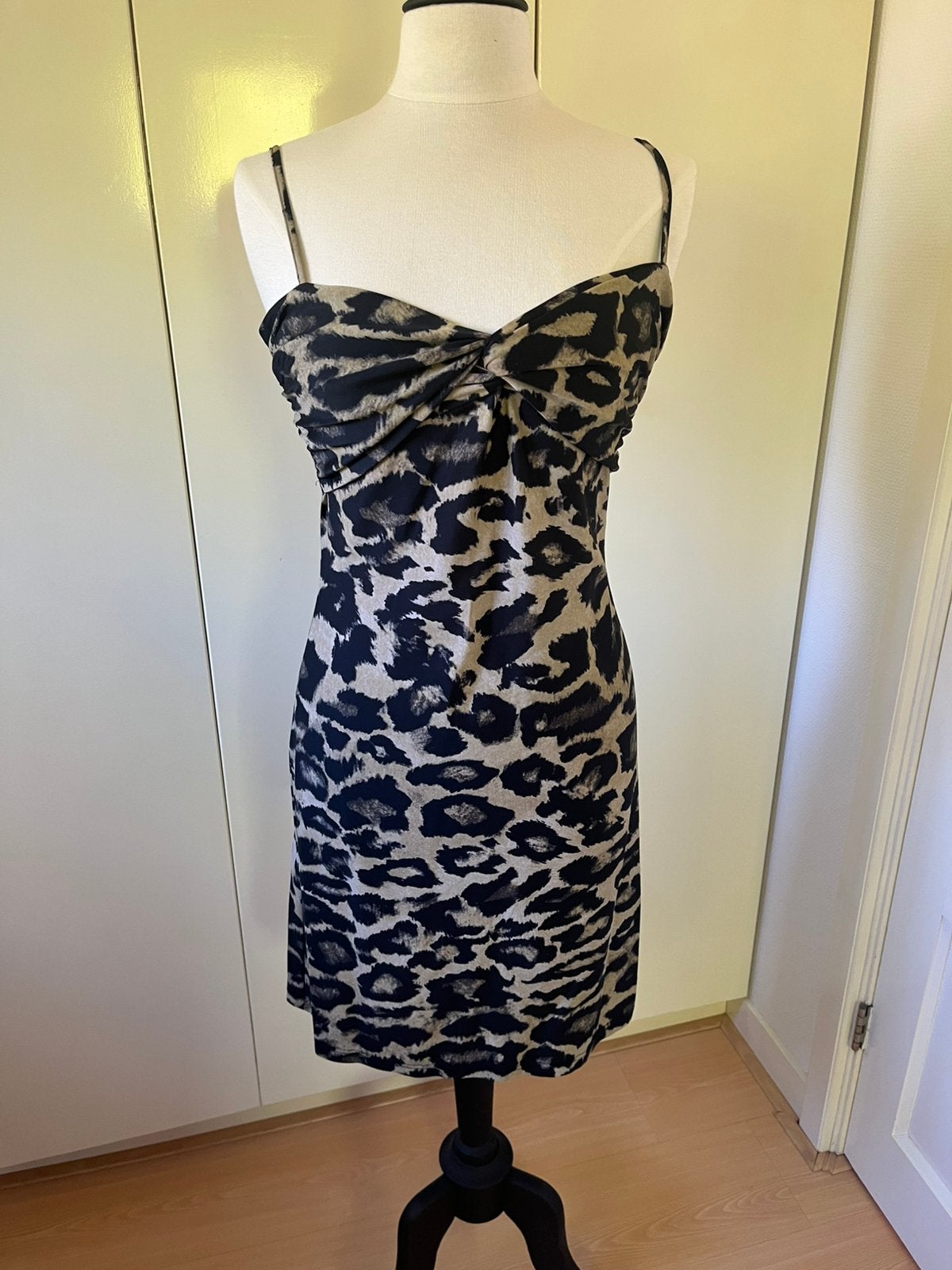 Zomerjurk Nicowa  36, Kleding | Dames, Ophalen of Verzenden, Zo goed als nieuw, Maat 36 (S), Onder de knie