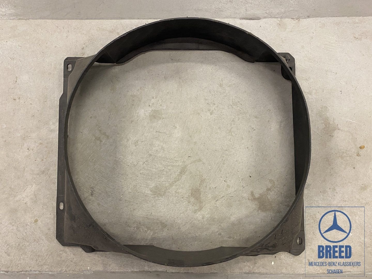 NOS radiateurkap voor Mercedes-Benz W115 200 220 200D 220D, -, Nieuw, Ophalen of Verzenden, -