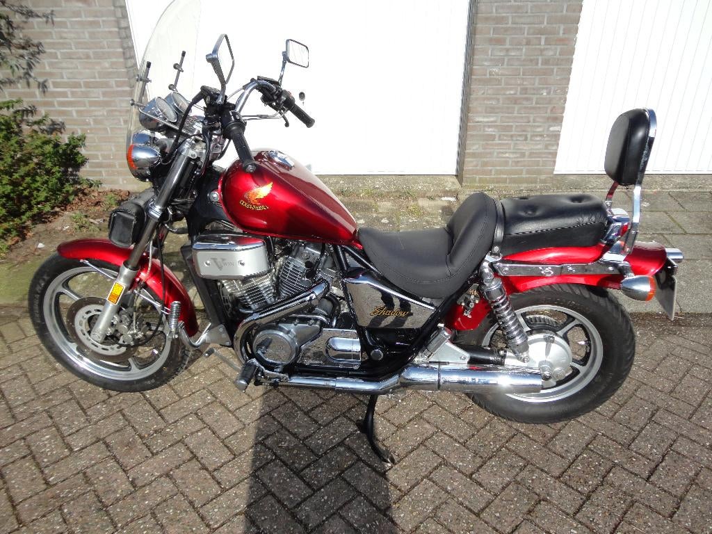 Honda VT 700, Motoren, Motoren | Honda, Cardan-aandrijving, 4 cilinders, Chopper, Gebruikt
