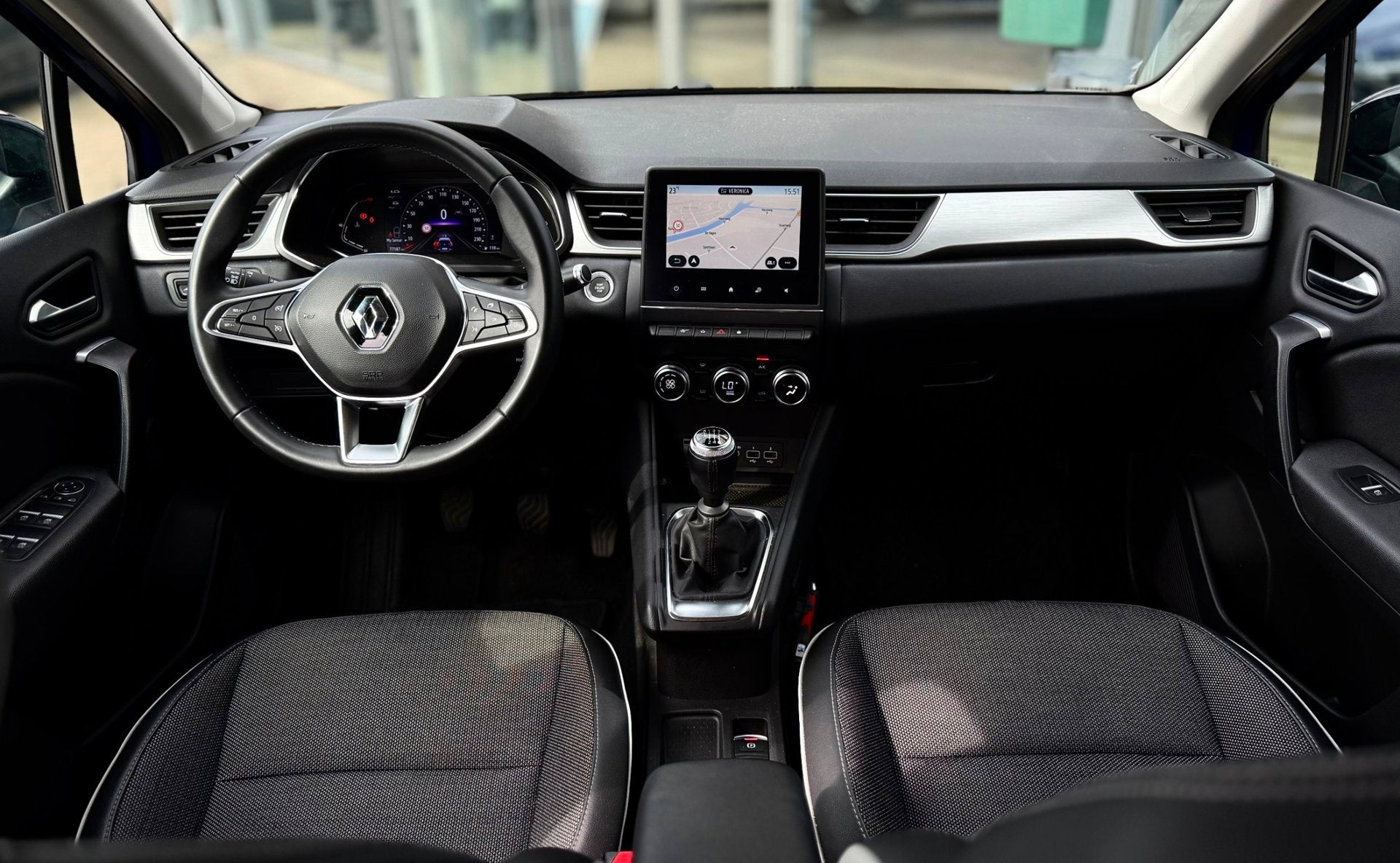 Renault Captur 1.0 TCe 90 Intens | Apple CarPlay | Navi | Au, Voorwielaandrijving, Gebruikt, Leder en Stof, Origineel Nederlands