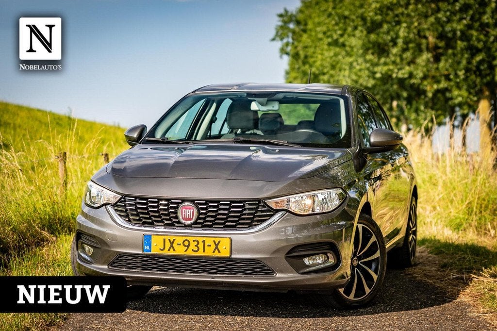 Fiat Tipo 1.4 16V Lounge |Nap |Dist vv |Navi |LM velgen, Auto's, Fiat, Voorwielaandrijving, Gebruikt, Euro 6, Met garantie (alle)