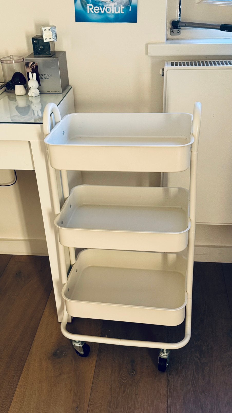 Te koop: wit rolwagentje, Ophalen, Gebruikt