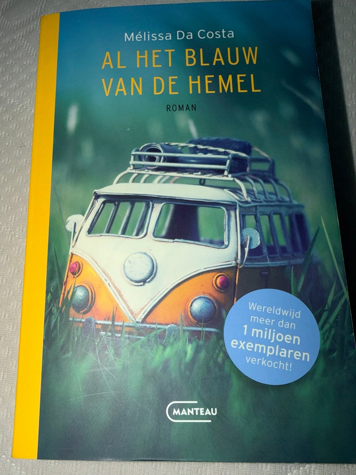 Al het blauw van de hemel - Mélissa Da Costa, Boeken, Romans, Ophalen of Verzenden, Zo goed als nieuw, Nederland