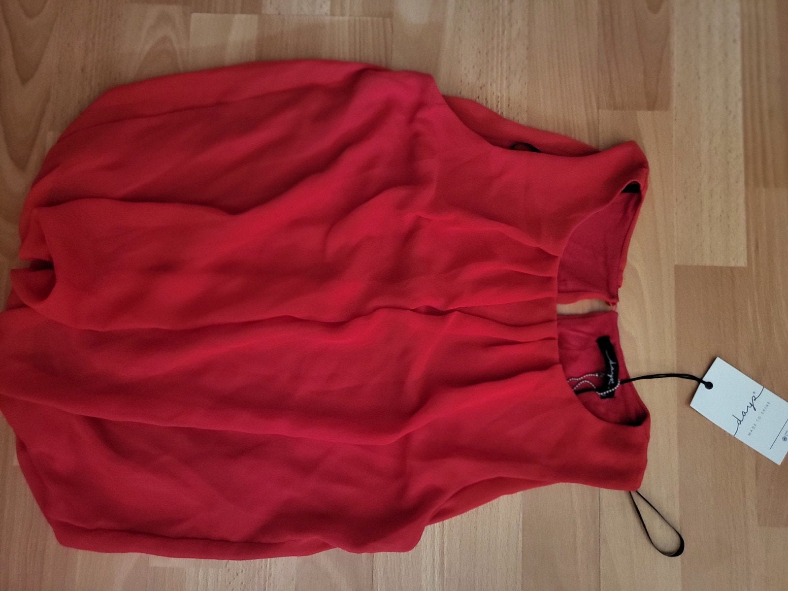 Nieuwe rode top van Dayz, maat S, Nieuw, Ophalen of Verzenden, Dayz, Rood