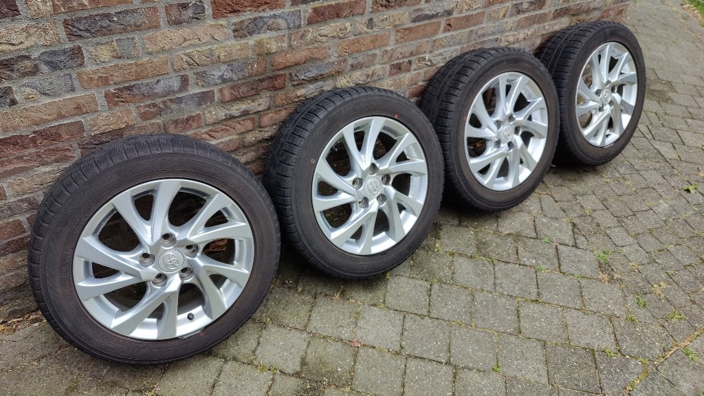 Set banden 205/55/R16 met aluminium velgen, 5x114.3, Ophalen, Gebruikt