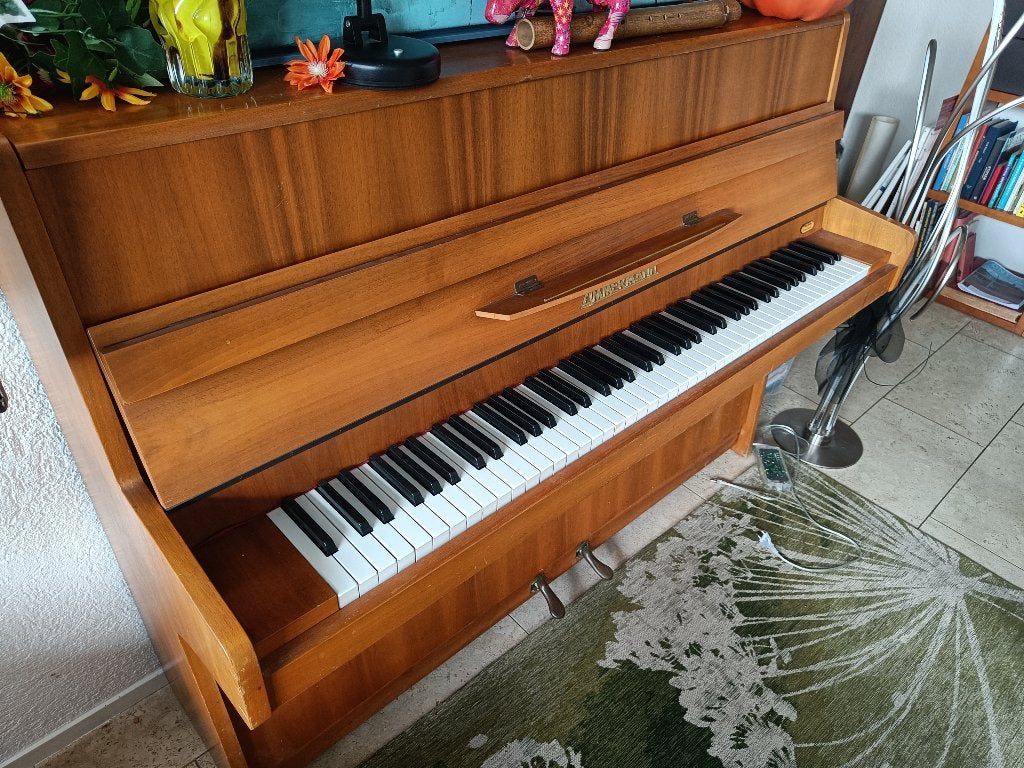 Piano in prima staat - 200 euro, Muziek en Instrumenten, Ophalen, Gebruikt, Bruin, Piano