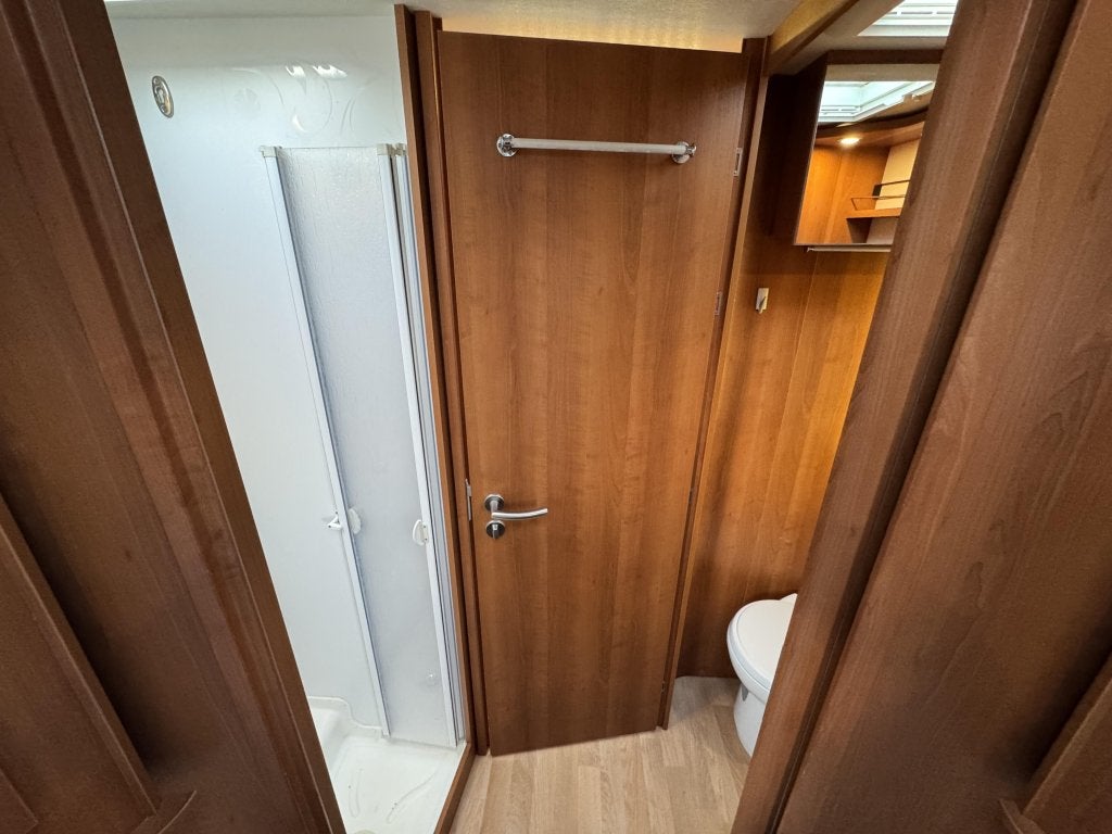 Foto 20 van Rapido 7066DF Automaat ALDE Enkele bedden 2015