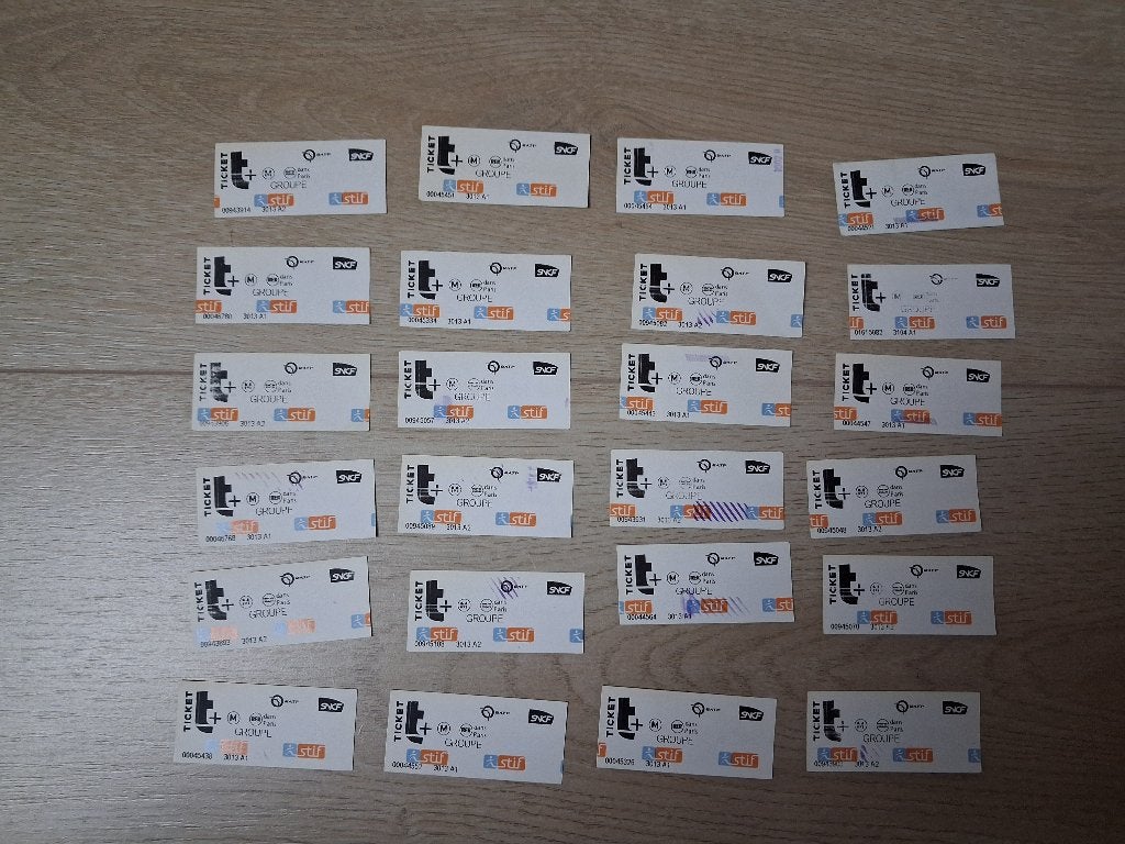 24 gebruikte metrotickets Parijs uit 2013, Ophalen of Verzenden, Gebruikt