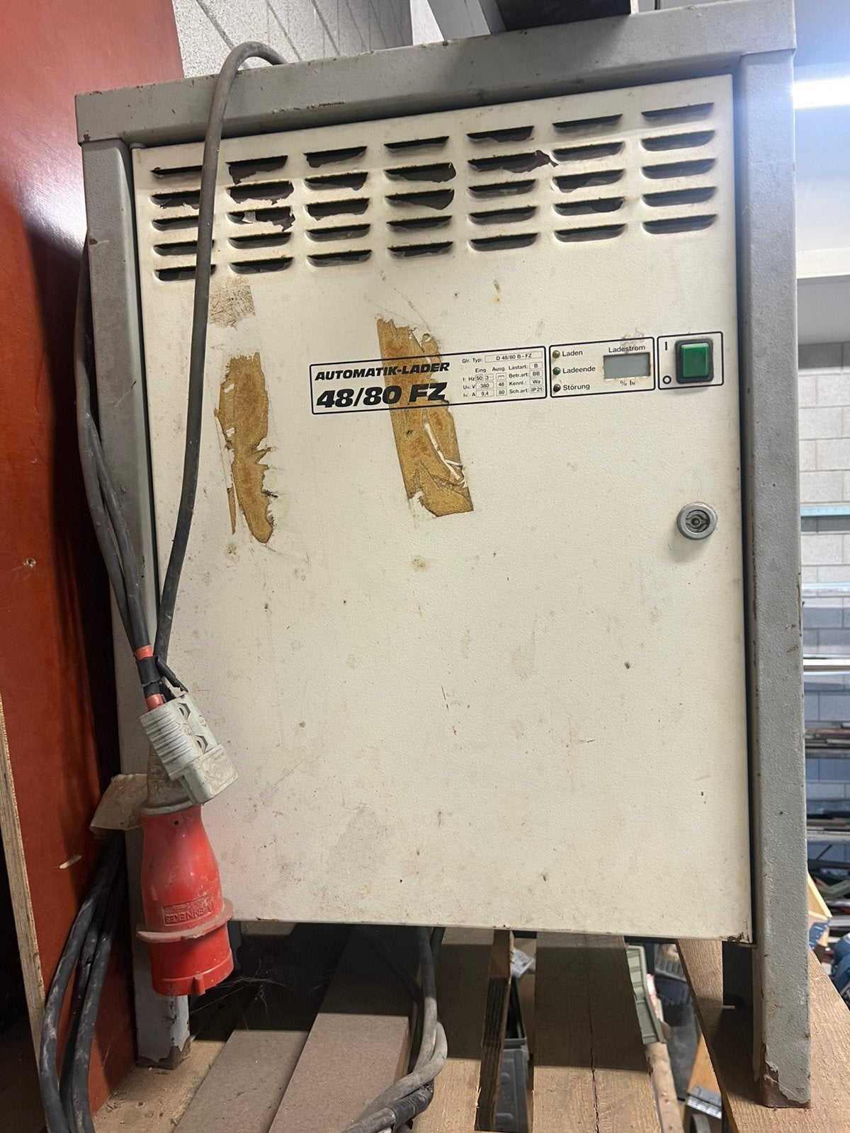 Accu lader 48volt 80 amp, Ophalen, Gebruikt