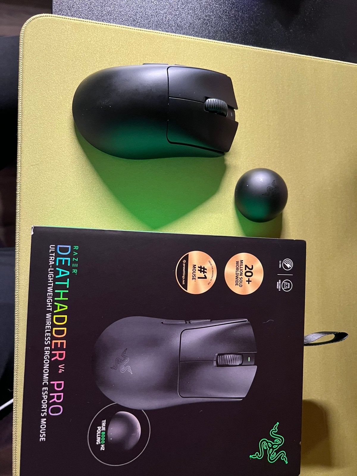 Razer deathadder v4 pro, Computers en Software, Ophalen of Verzenden, Zo goed als nieuw