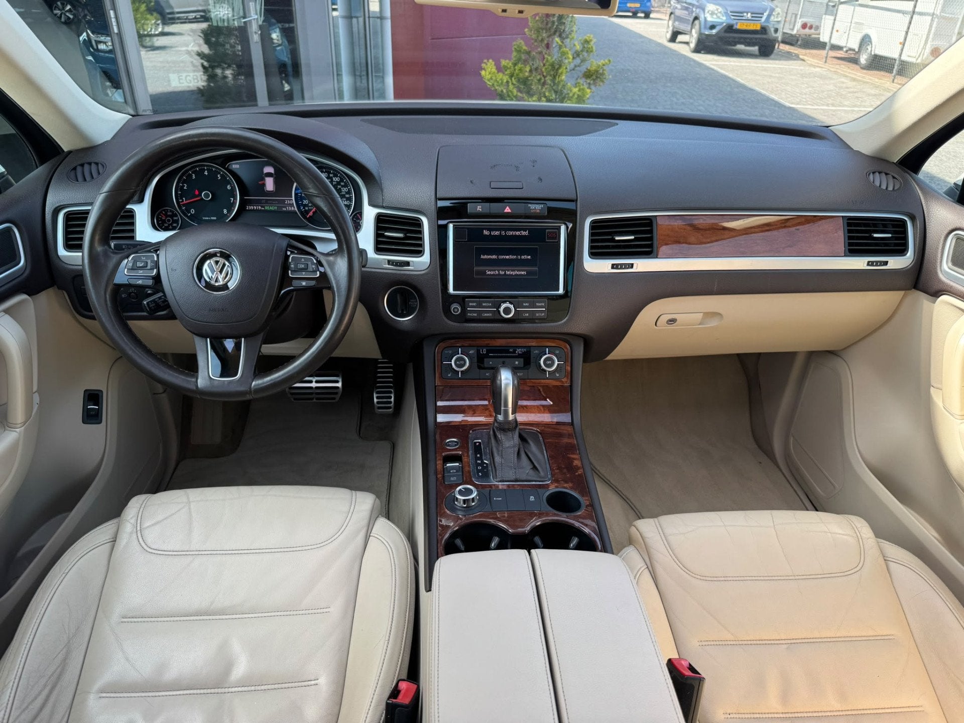 Volkswagen Touareg 3.0 TSI Hybrid Highline | Pano | Trekhaak, Auto's, Automaat, Euro 5, Gebruikt, Beige