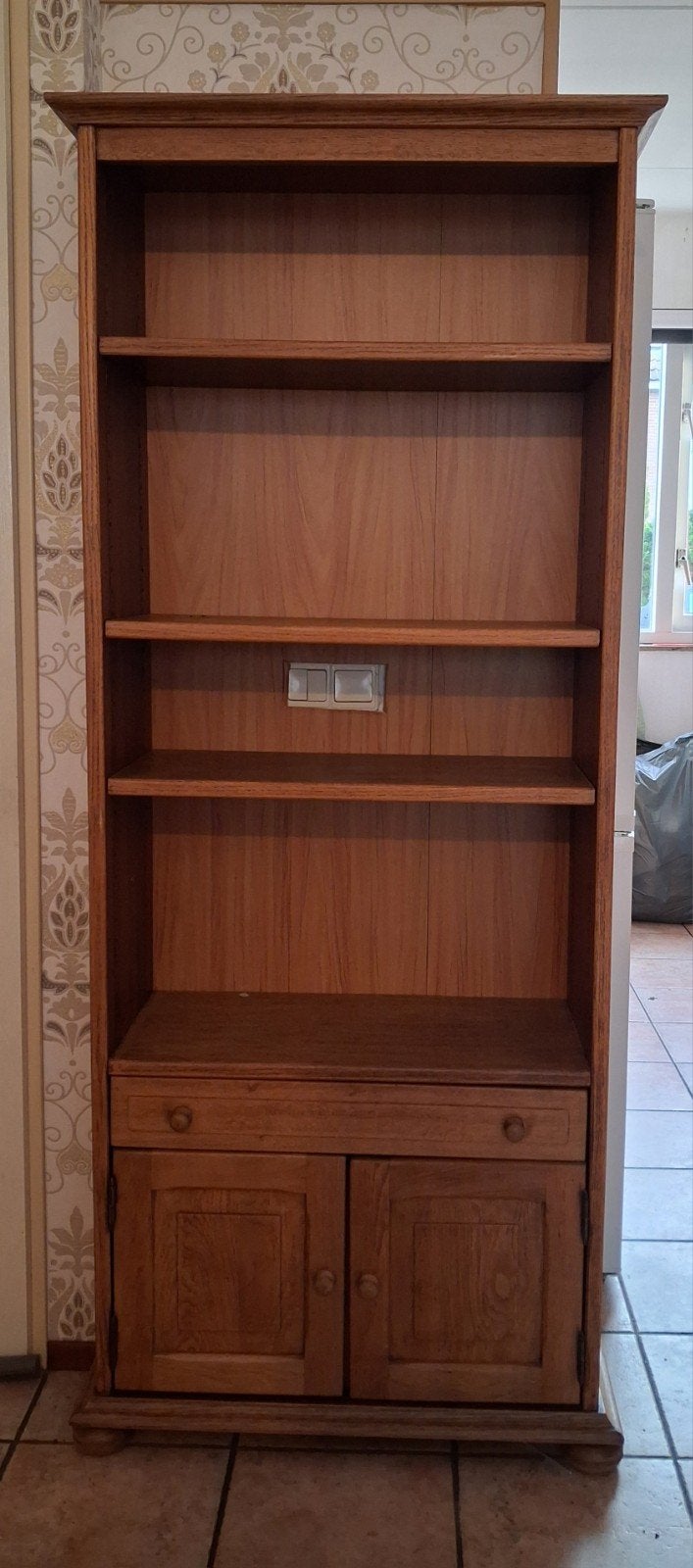 Houten boekenkast met lade en deuren gratis, Huis en Inrichting, Ophalen, Gebruikt, 200 cm of meer, Met lade(s)