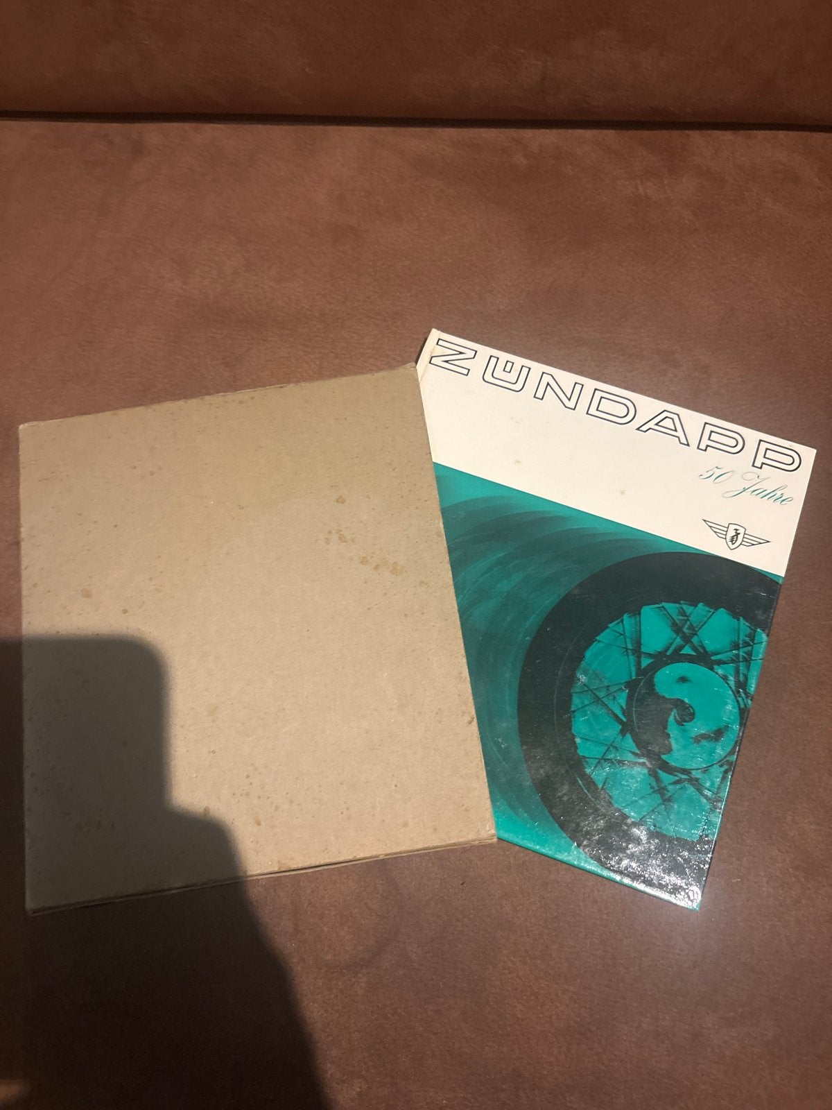 Zundapp 50 Jahre boek met originele inschuifkaft, Boeken, Ophalen of Verzenden, Zo goed als nieuw