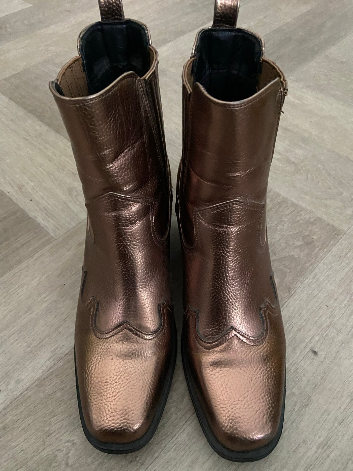 Mooie enkellaarzen maat 42, Kleding | Dames, Schoenen, Ophalen of Verzenden, Gedragen, Overige kleuren, Lage of Enkellaarzen