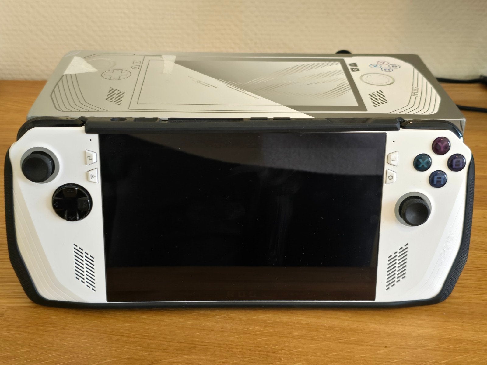 ASUS ROG Ally Handheld Gaming PC, Ophalen of Verzenden, ASUS, Zo goed als nieuw